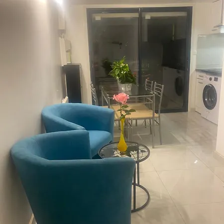 Maison Au Calme 2 Homestay