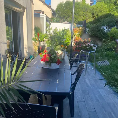 Maison Au Calme 2 Homestay
